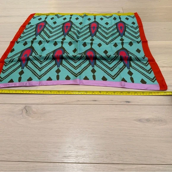 [Rapsodia] Vibrant Scarf with Patterns - Picture 5 of 6